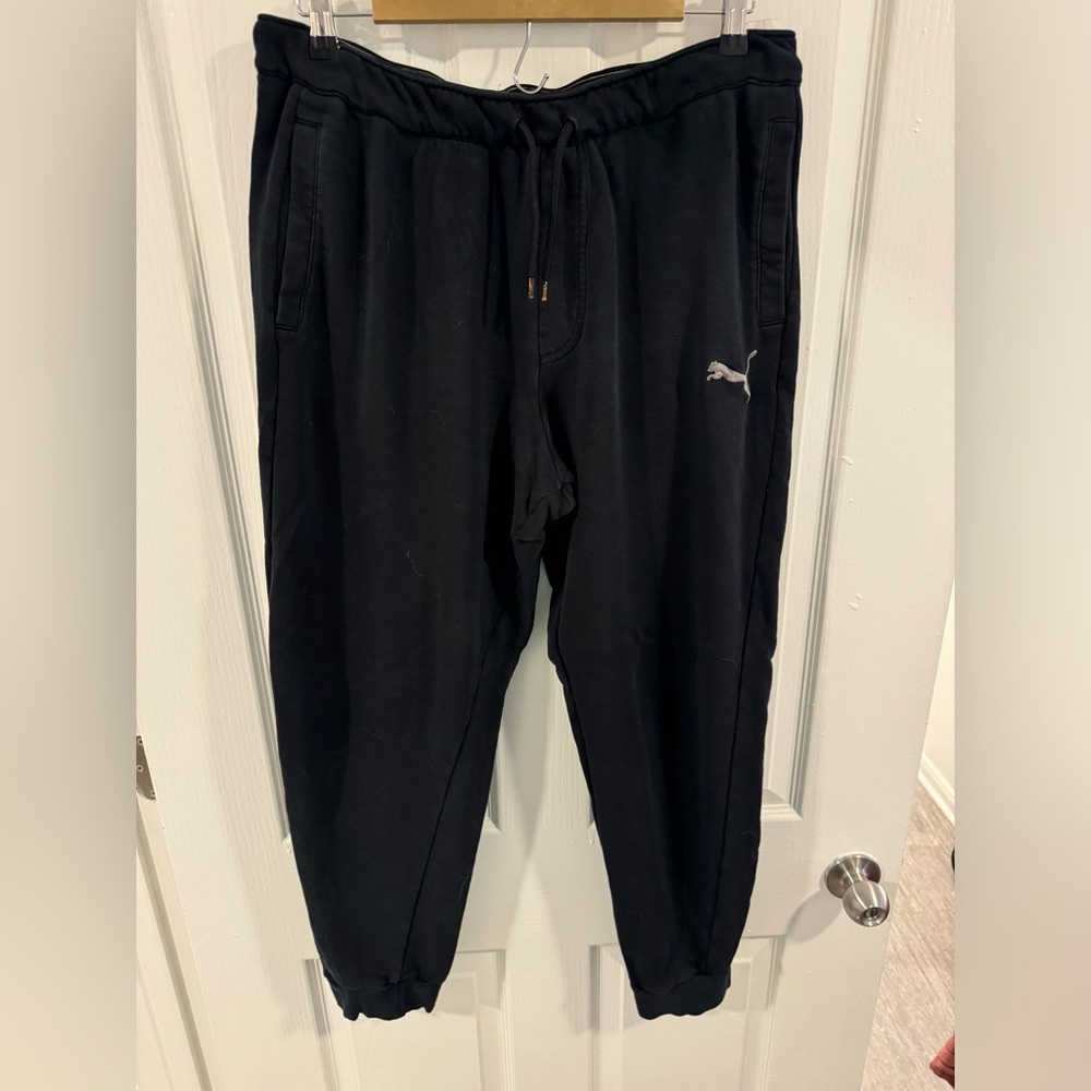 Men’s Puma sweatpants joggers in size large